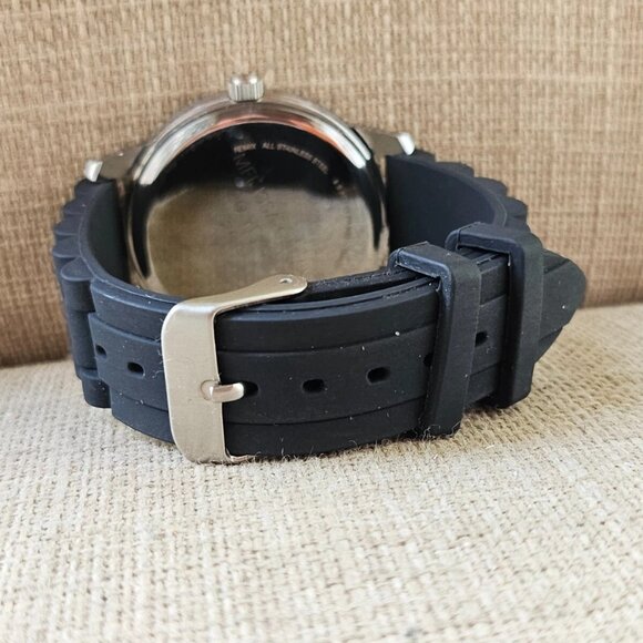 Remix Unisex Wristwatch Quartz Analog Silver Tone case Black Rubber Strap Watch - Picture 6 of 11